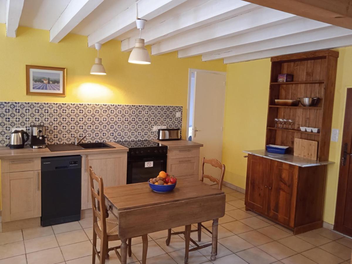 Charming Ancient House: Medieval Retreat in Pays de la Loire Sille-le-Guillaume Exterior photo